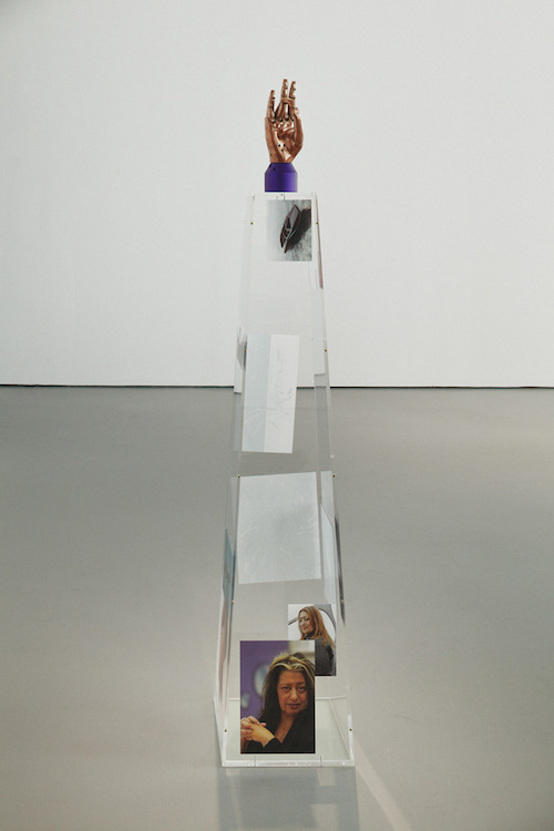 Aleksandra Domanović, Živa, 2013, © Foto: Achim Hatzius, Speculations On Anonymous Materials, Fridericianum